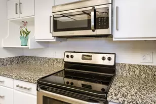 1921 E Gemini Dr, Tempe, AZ 85283 - Photo 8