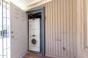 2226 N 28th St, Phoenix, AZ 85008 - Photo 12