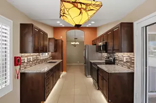 19019 N 83rd Ln, Peoria, AZ 85382 - Photo 10