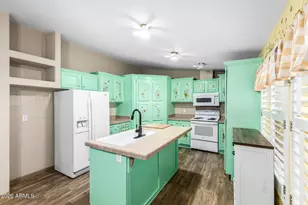 8601 N 103rd Ave, Peoria, AZ 85345 - Photo 10