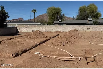 5016 E Cheery Lynn Road #38, Phoenix, AZ 85018 - Photo 4