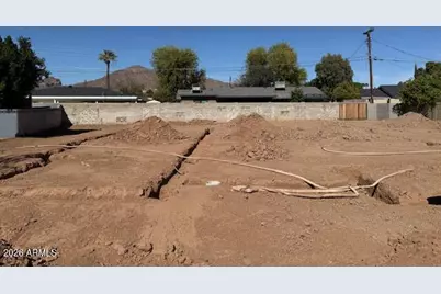 5016 E Cheery Lynn Road #38, Phoenix, AZ 85018 - Photo 2