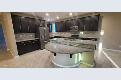 15617 W Cortez Street, Surprise, AZ 85379 - Photo 2