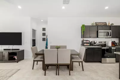 1977 W Shelly Avenue, Apache Junction, AZ 85120 - Photo 8