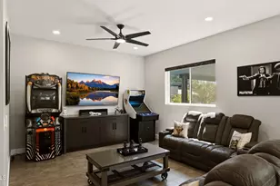 7433 E Cholla Ln, Scottsdale, AZ 85250 - Photo 30