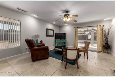 15810 N 30th Drive, Phoenix, AZ 85053 - Photo 10