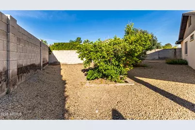 15810 N 30th Drive, Phoenix, AZ 85053 - Photo 32