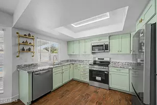 18250 N 39th Ave, Glendale, AZ 85308 - Photo 10