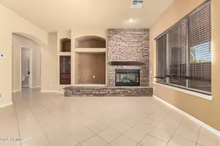 18322 W Sweet Acacia Dr, Goodyear, AZ 85338 - Photo 10