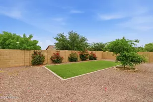 17646 W Maya Way, Surprise, AZ 85387 - Photo 18