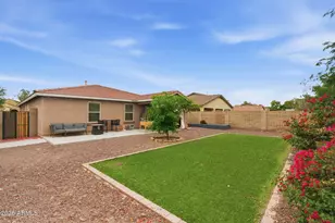 17646 W Maya Way, Surprise, AZ 85387 - Photo 4