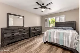 10921 W Coggins Dr, Sun City, AZ 85351 - Photo 12