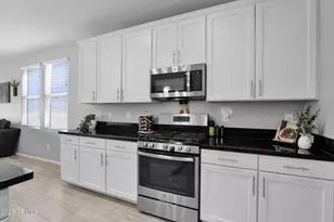 8503 W Peppertree Ln, Glendale, AZ 85305 - Photo 16