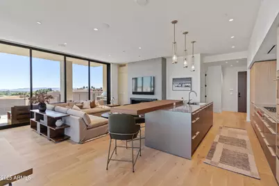 5000 N Camelback Ridge Drive #Unit 302, Scottsdale, AZ 85251 - Photo 2