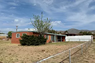 130 Cochise Dr, Bisbee, AZ 85603 - Photo 2
