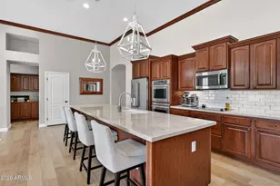 654 E Hampton Ct, Gilbert, AZ 85295 - Photo 10