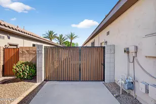 654 E Hampton Ct, Gilbert, AZ 85295 - Photo 4
