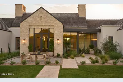 4220 N 57th Place, Phoenix, AZ 85018 - Photo 2