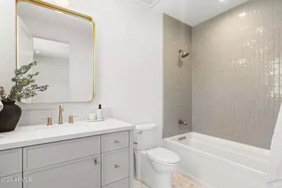 4220 N 57th Place, Phoenix, AZ 85018 - Photo 32