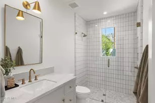 4220 N 57th Pl, Phoenix, AZ 85018 - Photo 42