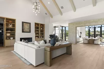 4220 N 57th Place, Phoenix, AZ 85018 - Photo 8