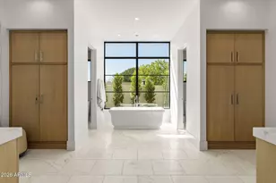 4220 N 57th Pl, Phoenix, AZ 85018 - Photo 32