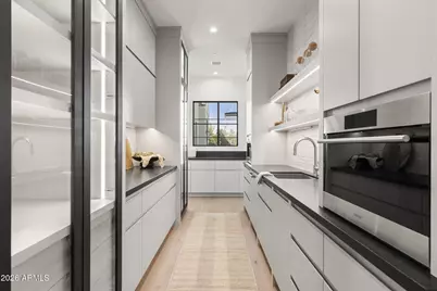 4220 N 57th Place, Phoenix, AZ 85018 - Photo 18