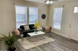 305 S Val Vista Dr, Mesa, AZ 85204 - Photo 2