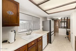 5825 W Sunnyslope Ln, Glendale, AZ 85302 - Photo 16