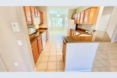 16452 W Century Plant Drive, Surprise, AZ 85387 - Photo 8