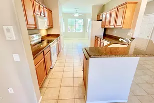 16452 W Century Plant Dr, Surprise, AZ 85387 - Photo 8