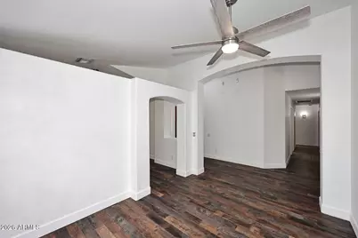 9920 N 57th Drive, Glendale, AZ 85302 - Photo 6