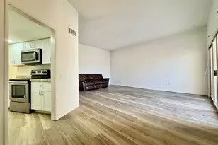 10949 W Coggins Dr, Sun City, AZ 85351 - Photo 4