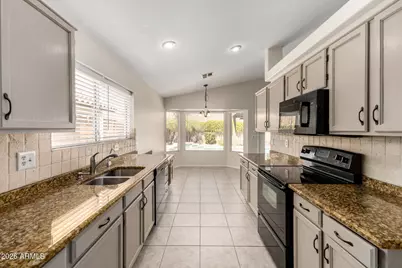 15022 S 46th Place, Phoenix, AZ 85044 - Photo 4