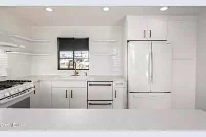 3319 E Monte Vista Road, Phoenix, AZ 85008 - Photo 2