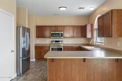 2416 S 90th Glen, Tolleson, AZ 85353 - Photo 6