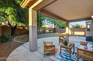 18440 W Surprise Farms Loop N, Surprise, AZ 85388 - Photo 32