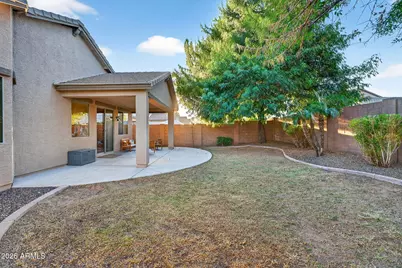 18440 W Surprise Farms Loop N, Surprise, AZ 85388 - Photo 34