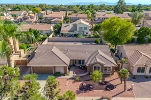 7569 W Maui Ln, Peoria, AZ 85381 - Photo 4