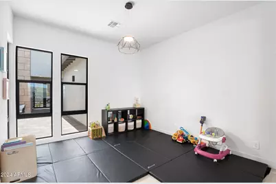 812 E Summerside Road, Phoenix, AZ 85042 - Photo 18