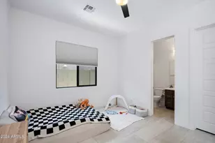 812 E Summerside Rd, Phoenix, AZ 85042 - Photo 38