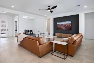 812 E Summerside Rd, Phoenix, AZ 85042 - Photo 10