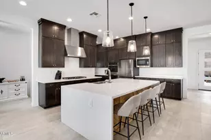 812 E Summerside Rd, Phoenix, AZ 85042 - Photo 2