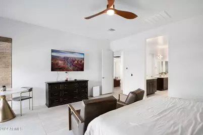 812 E Summerside Road, Phoenix, AZ 85042 - Photo 18