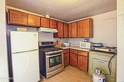 512 W Pinto Street, Miami, AZ 85539 - Photo 20