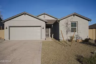 576 Whistle Stop Rd, Clarkdale, AZ 86324 - Photo 1