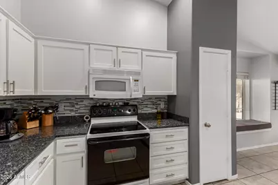 10507 E Champagne Drive, Sun Lakes, AZ 85248 - Photo 14