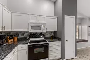 10507 E Champagne Dr, Sun Lakes, AZ 85248 - Photo 14