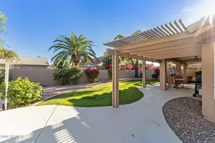 10507 E Champagne Dr, Sun Lakes, AZ 85248 - Photo 2