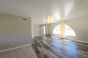 5132 W Las Palmaritas Dr, Glendale, AZ 85302 - Photo 6